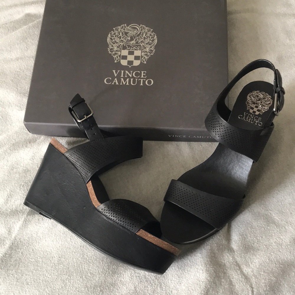 Brand new Vince Camuto wedges